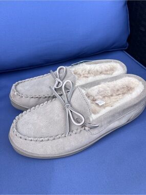 Women's Light Grey NWT Moccasin
MySlippers